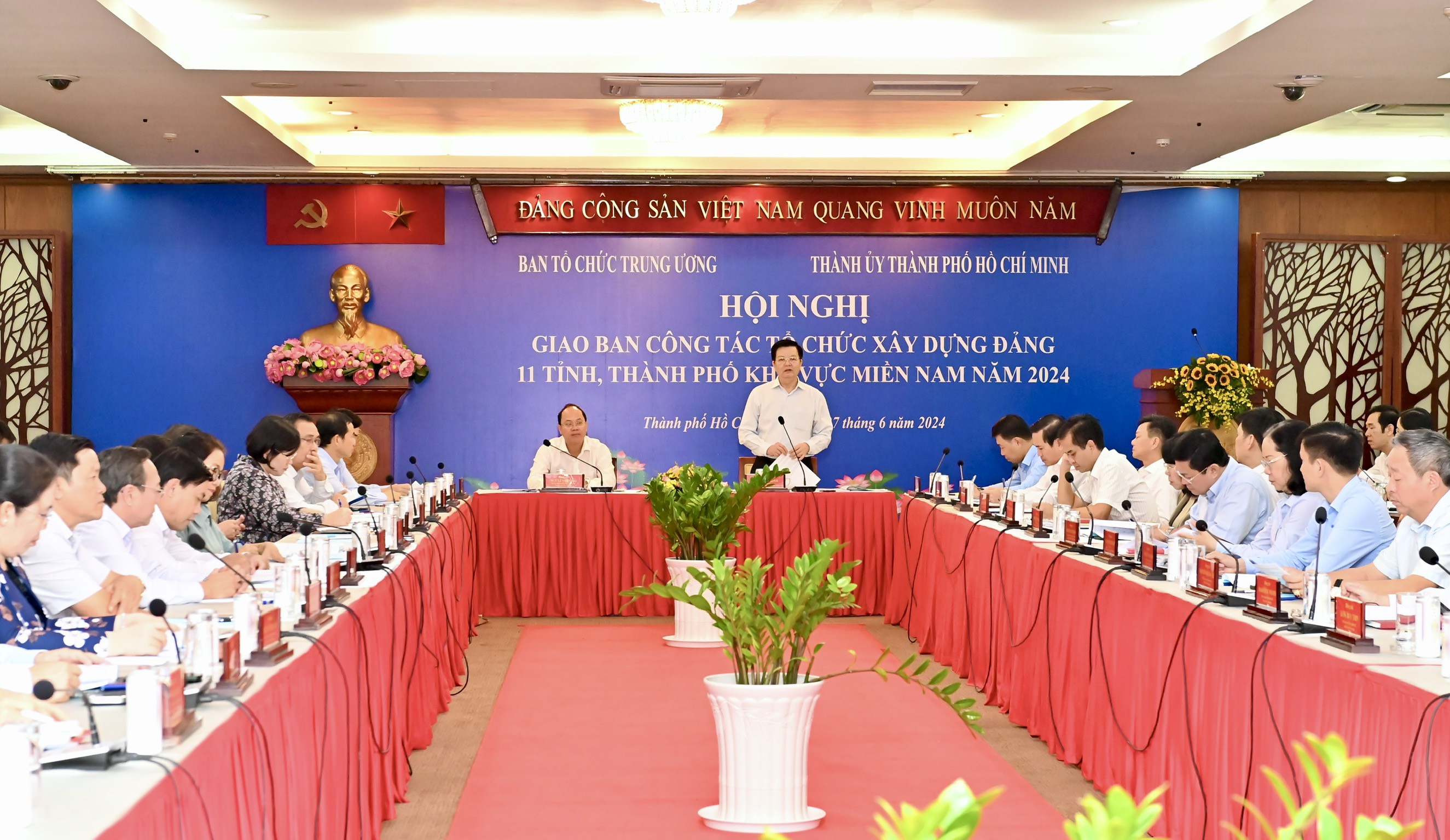 Giao ban công tác tổ chức xây dựng Đảng (XDĐ) khu vực miền Nam năm 2024